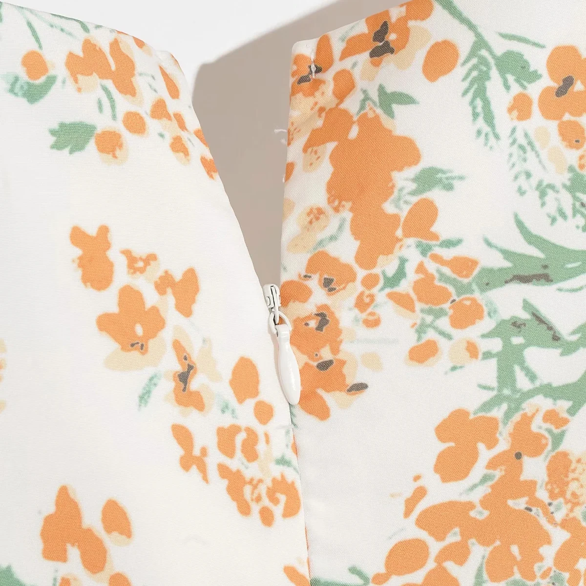 

Elegant Deep V Short Sleeve Mini Floral Dresses DLQZ310