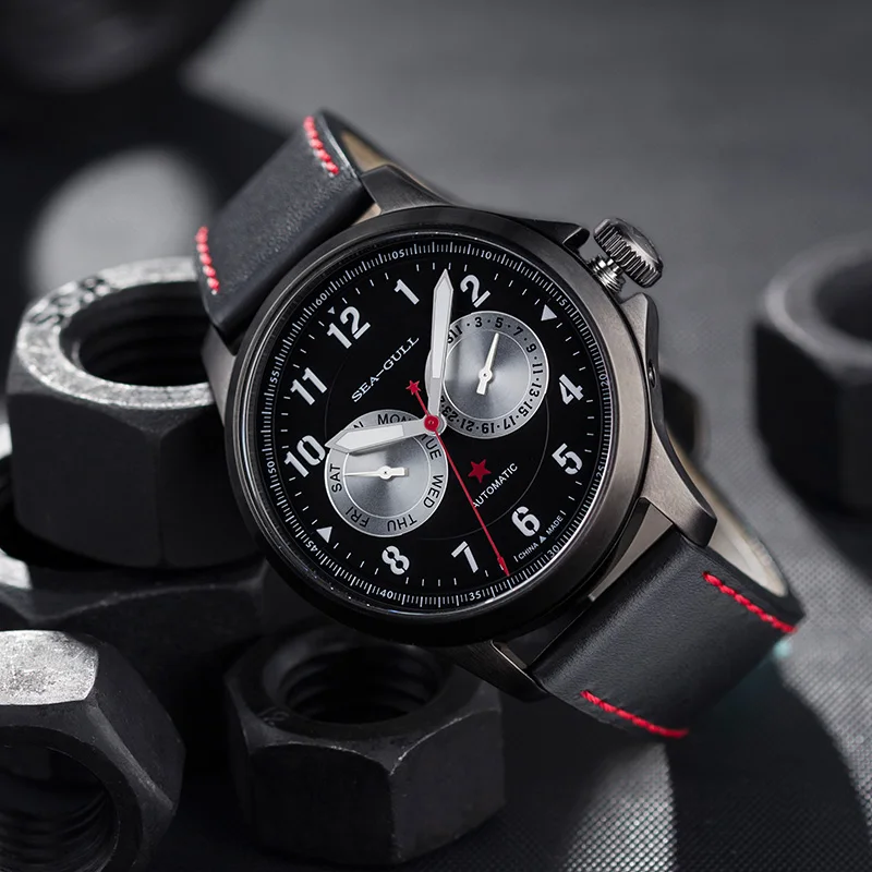 Часы китайские автоматические в стиле милитари 50 м WR светящиеся цифры черный