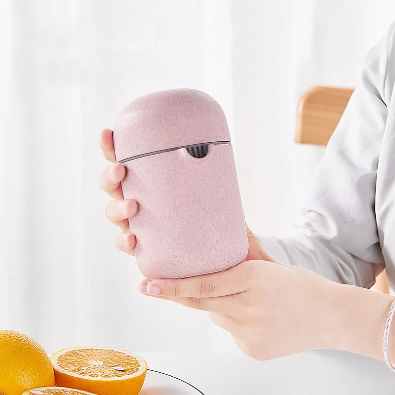 

Simple Manual Juicer Small Traveling Home Press 100% Original Rotary Juice