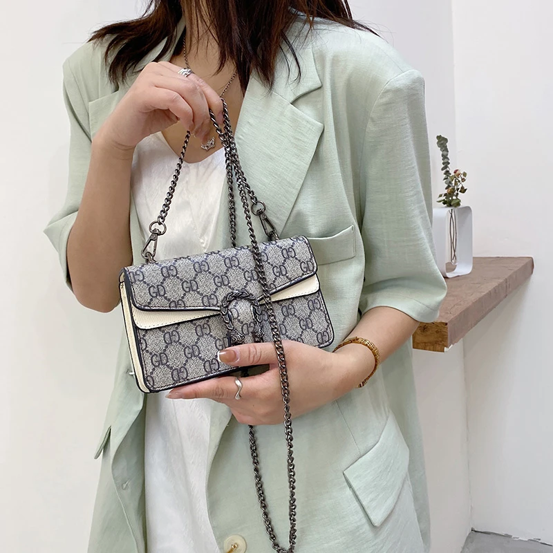 

2021 New MIni Shoulder Bag Chains Messenger Bag Fashion Girls Handbag Simple Leisure Personality Small Square Women Bag Purses