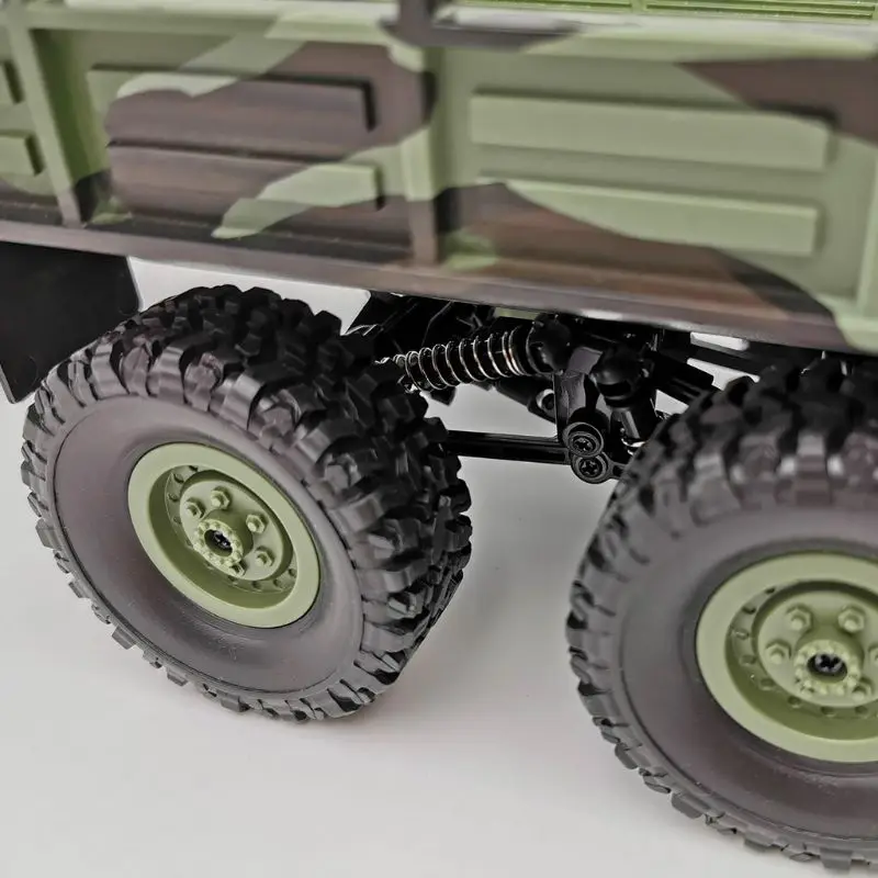 Горячая Распродажа радиоуправляемая машина 4WD 1:16 2 4G с дистанционным управлением
