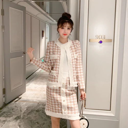light khaki YiLin Kay/ г. Осенне-зимние вязаные Женский комплект 2 шт. с бахромой и гусиными лапами, куртка с длинными рукавами, пальто+ мини-юбка-карандаш, костюмы - Цвет: light khaki