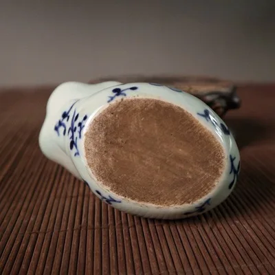 

Exquisite Retro Blue and white famille rose (Swan. Candlestick) home decoration