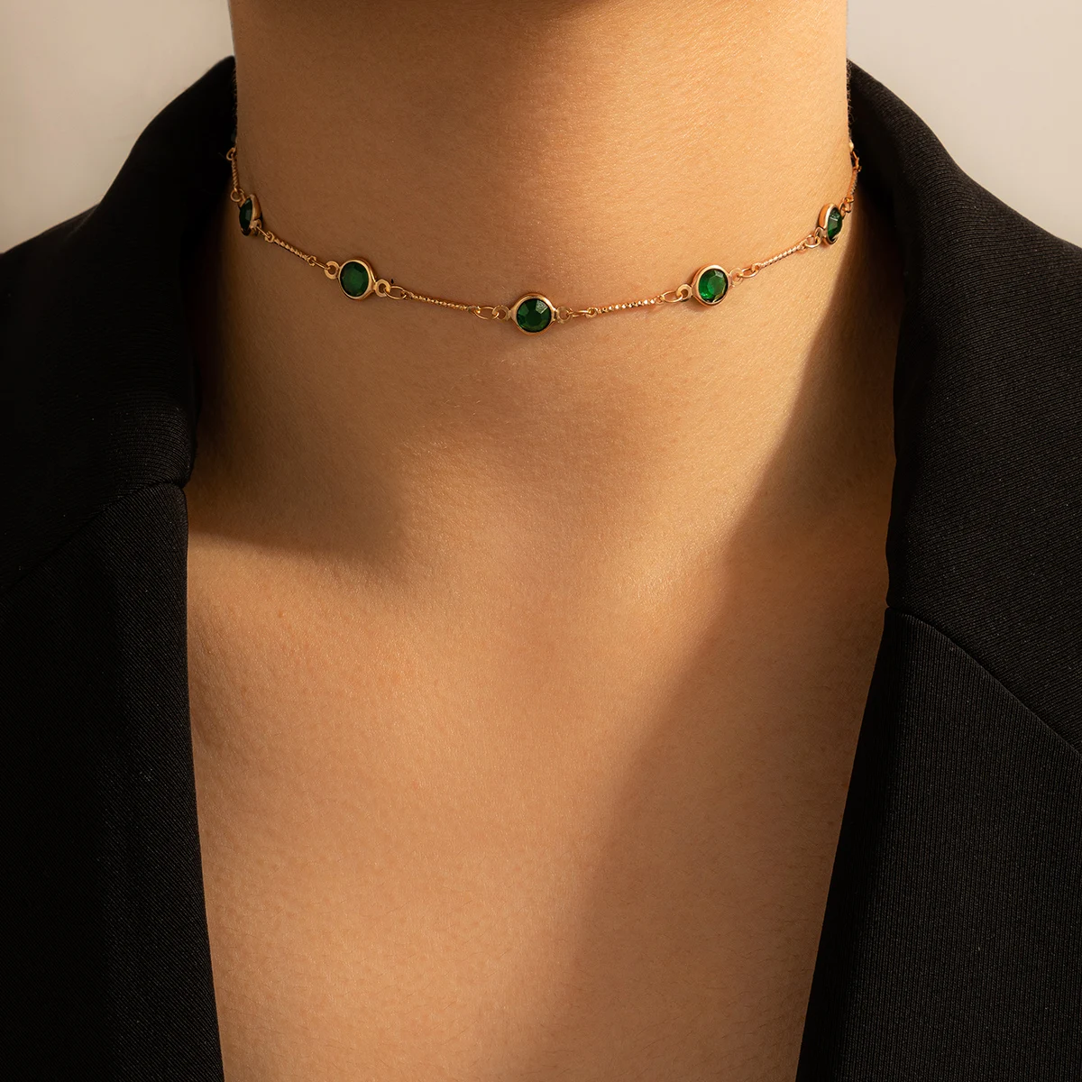 

Elegance Green Rhinestone Choker Necklace for Women Gold Color Beads Chain Necklace Handmade Jewelry Accessories