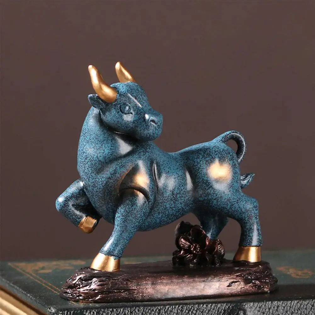 

Innnovative Resin Crafts Cow Housewarming Office Home Decorations