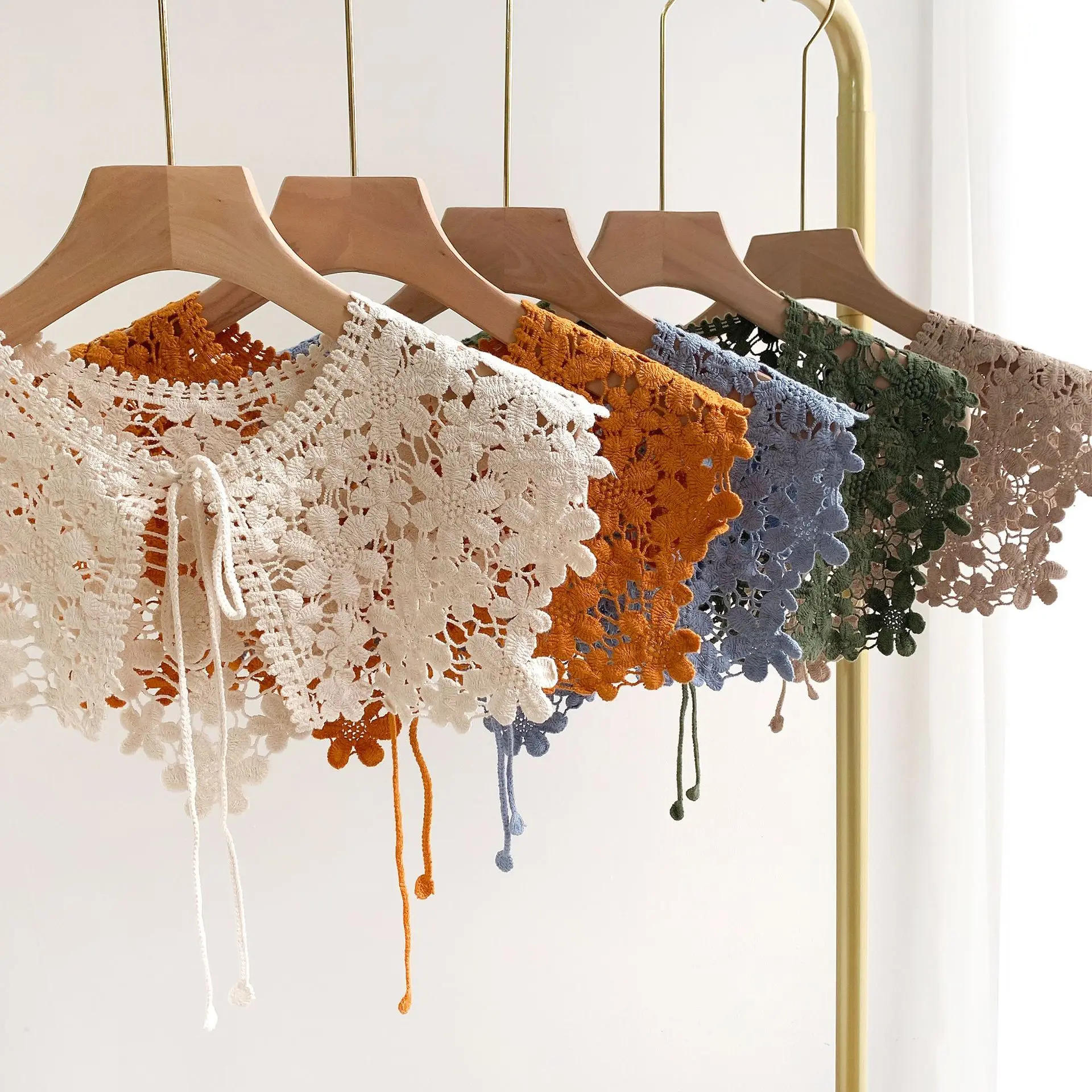

New Lace Hollow-out Shawls Women's Foreign Style Versatile Small Vest Decorative False Collar Ponchos and Capes