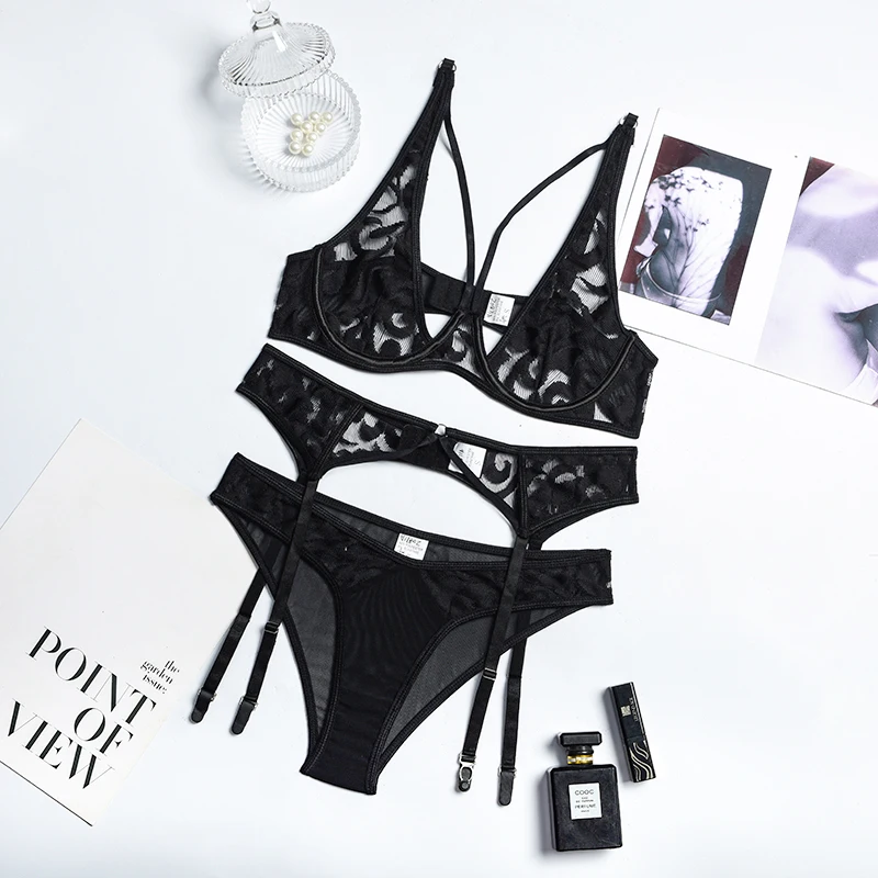 

Women's t-pants Lace Sexy V-neck perspective body shaping underwear three piece set