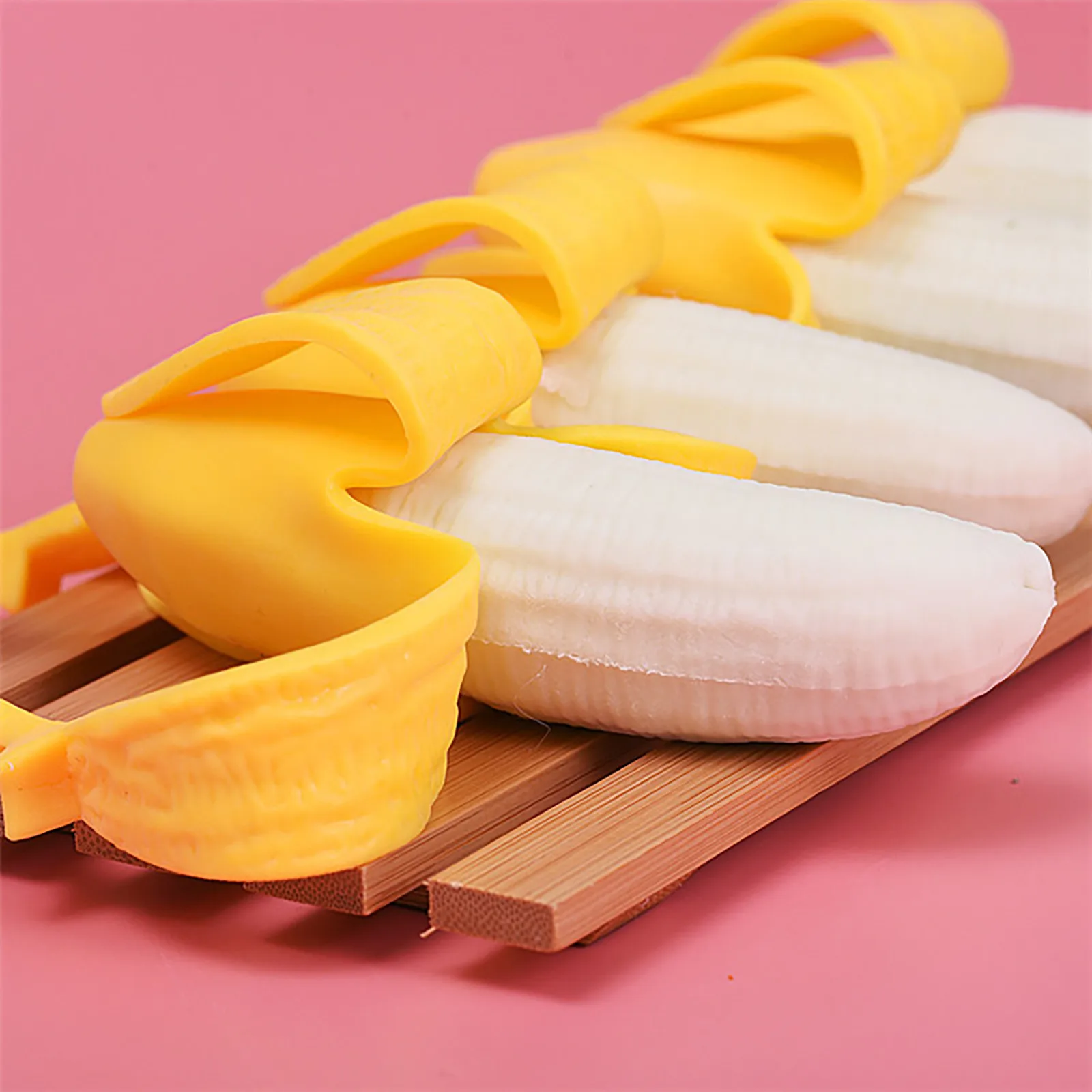 

Creative Banana Squishy Squeeze Toy Slow Rising Simulation Fruit Decompression Toy for Kids Funny Novelty Gift Antistress