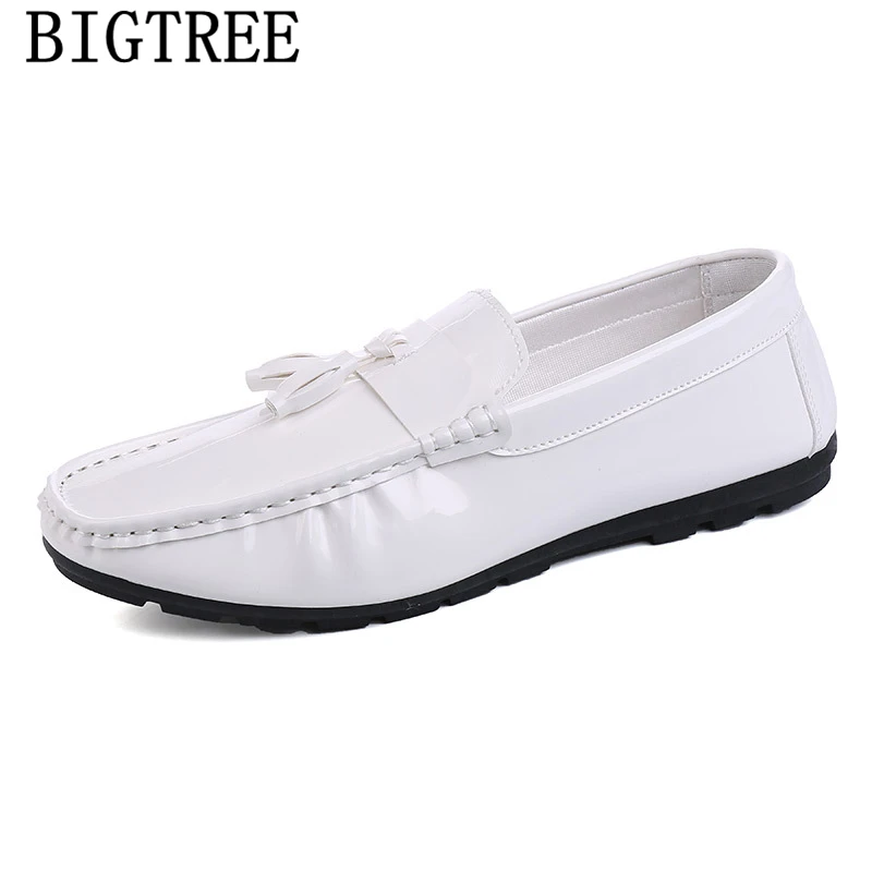 Лоферы мужские кожаные с бахромой повседневная дизайнерская обувь черные белые |