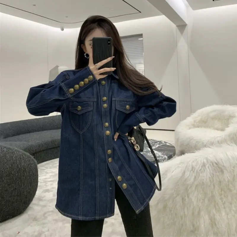 Женская джинсовая куртка зимняя с длинным рукавом и отложным воротником женская