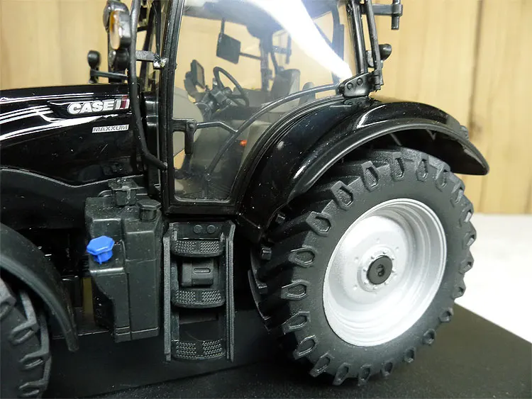 Чехол UH 1:32 5380 IH Maxxum 145 черный красивый трактор Литые металлические модели