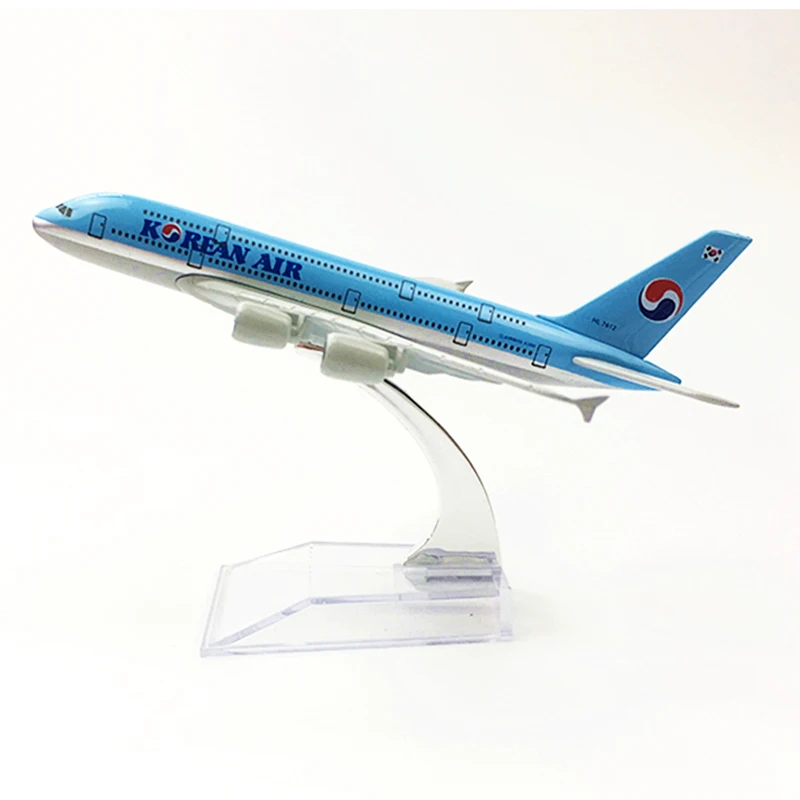 Самолеты в масштабе 1:400 16 см|Вертолеты самолеты корабли космическая техника| |