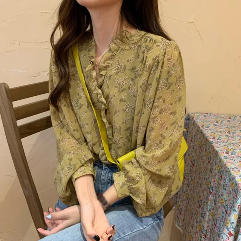 

Women Autumn Floral Print Long Sleeve Chiffon Shirt Sunscreen Fashion V-Neck Casual Loose All-Match Shirt