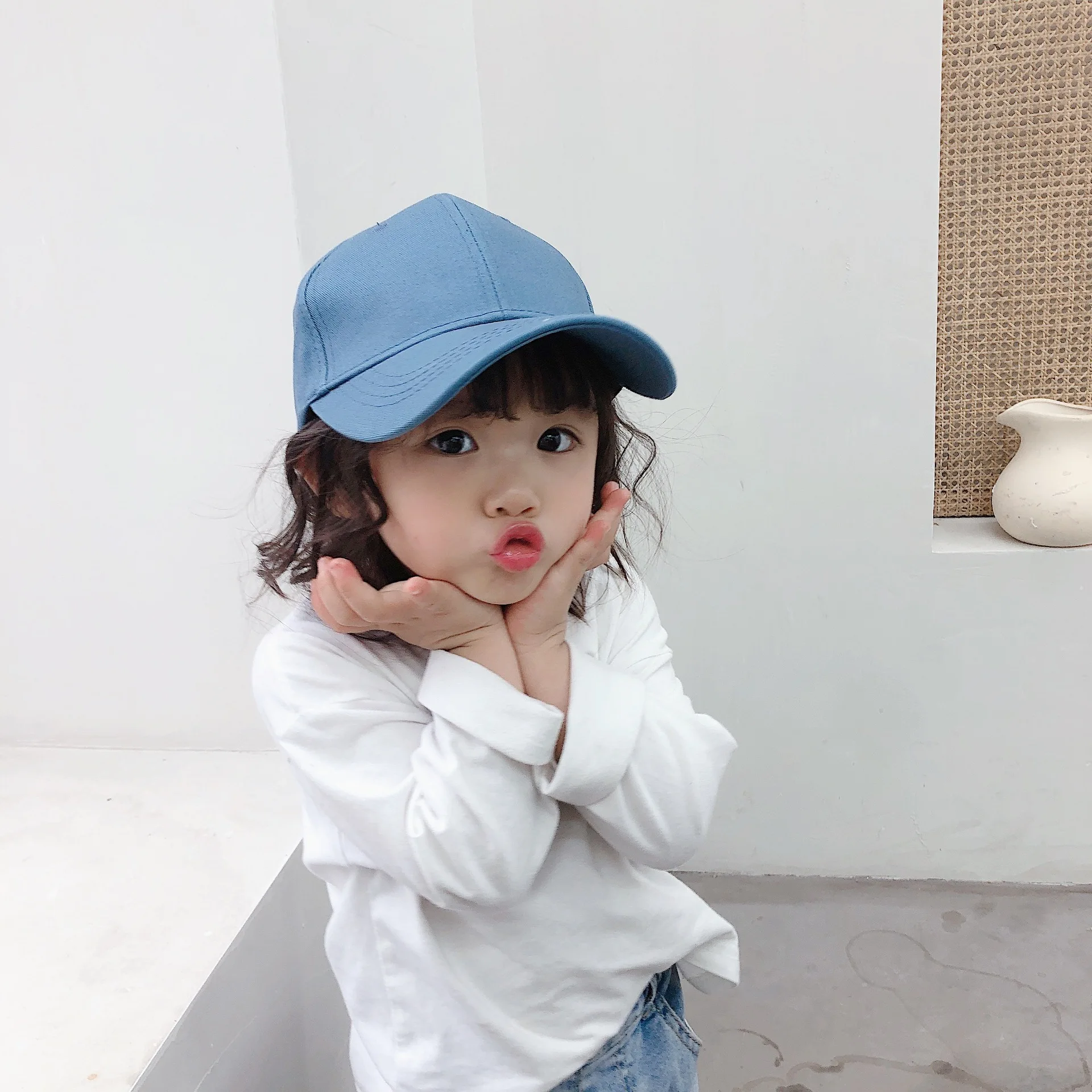 Бейсболка детская нового стиля 2020 года, однотонная, световая доска, корейский универсальный вариант, для мальчиков и девочек, на открытом воздухе, с козырьком от солнца.