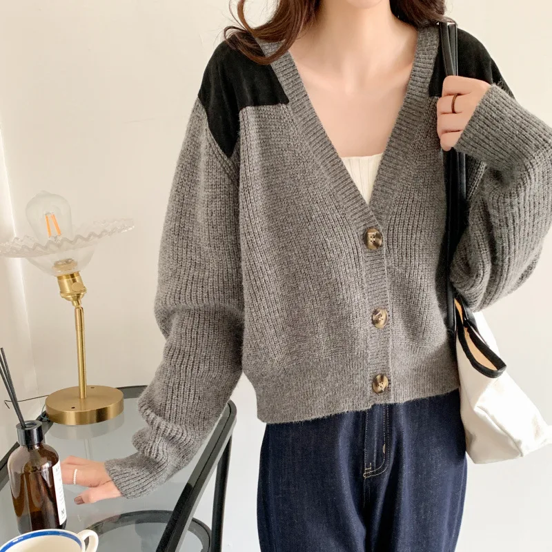 

Women Knitted Cardigan 2022 Spring And Autumn Fashion New Stitching Short V-neck Long-sleeved Sweater Top All-match