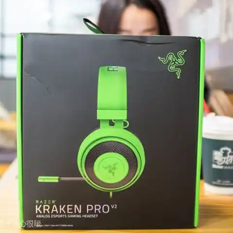 Наушники и гарнитуры: Razer kraken v2 