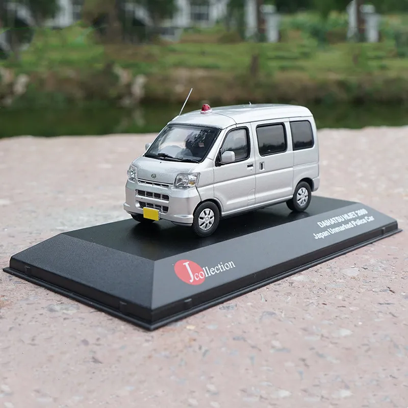 

1/43 Metal Alloy Die-casting Simulation Car Model 2009 Daihatsu Van Japanese Police Car Adult Collection Children's Toys Gift