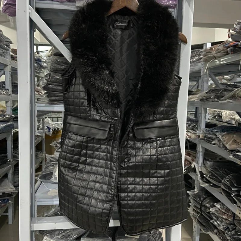 

LANMREM autumn winter 2021 fashionable street wear solid Waistcoat faux fur hat mid-length leather vest jacket for women 2A431