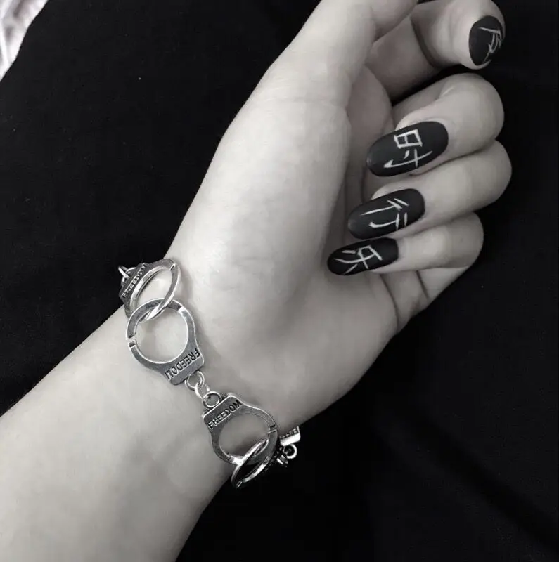 Gothic Style Handcuffs Choker Collar Necklace Women Handmade Geometric Bracelet