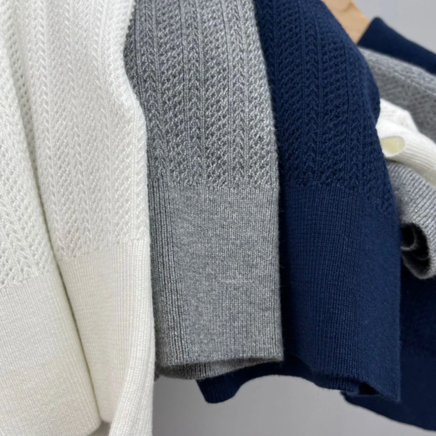 

Fashion Women High Summer Vintage Simple Loose Lapel Hollow Solid Color Button Knitted Short-Sleeved Polo Top