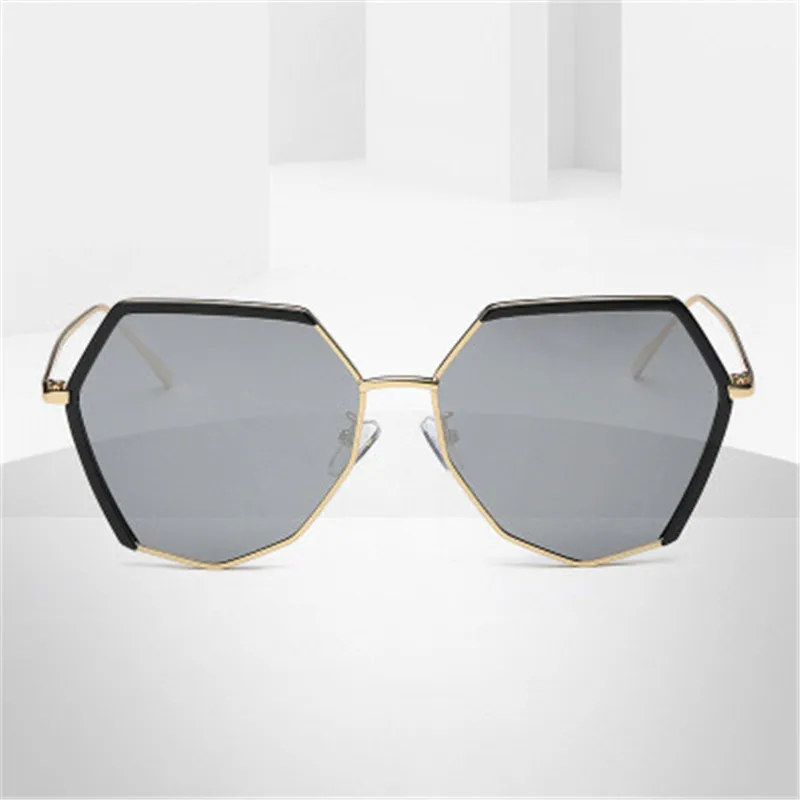 

Vintage Oversize Square Sunglasses Women Luxury Brand Big Frame Women Sun Glasses Black Fashion Gradient Female Glasses Oculos