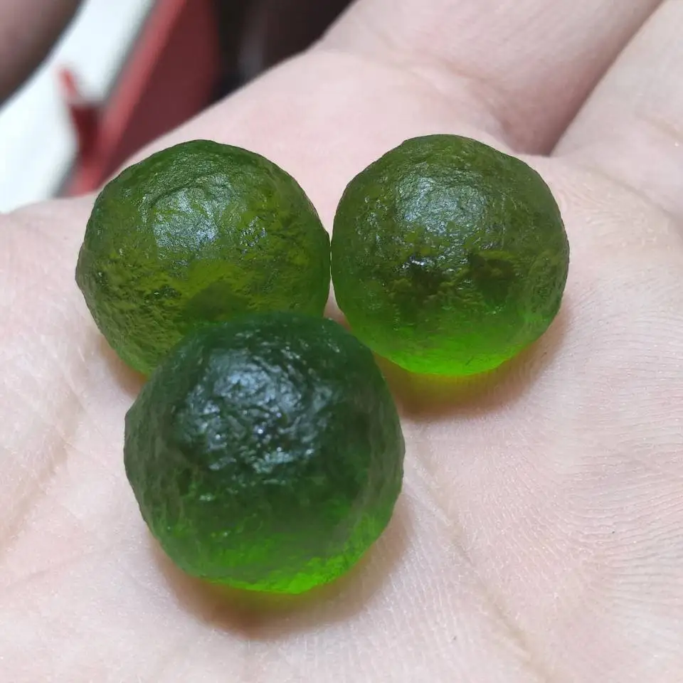 3 шт. MOLDAVITE (космическое стекло), Чешская Республика, метеорит, минералы, драгоценные камни
