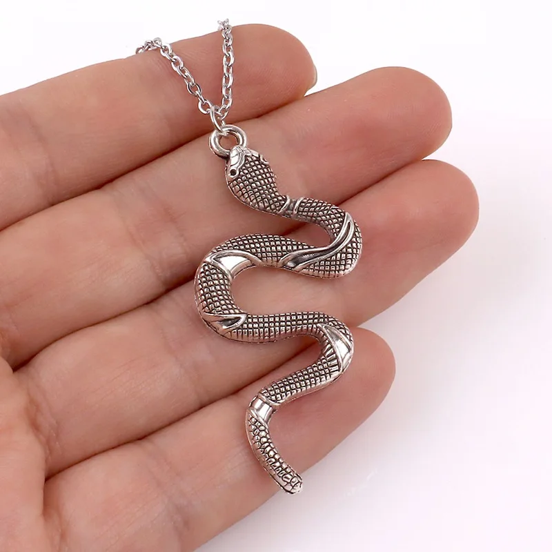 

2021 punk Snake Pendant Necklace Golden Silver Color Unique Men Women Neck Jewelry Statement Popular Necklace Wholesale
