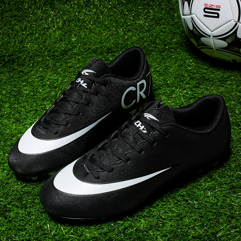 Стильная индивидуальная футбольная обувь с шипами устойчивая дышащая и удобная |