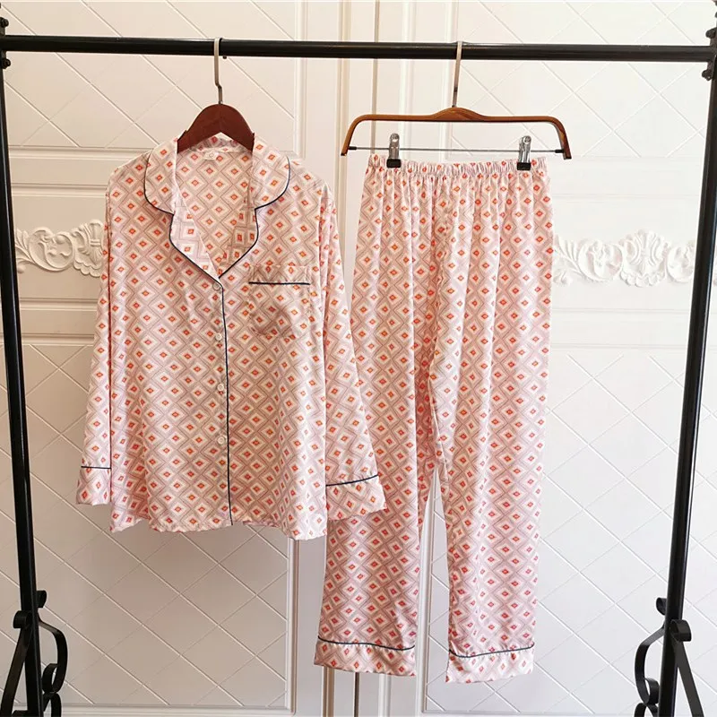 

Silk Long-sleeved Pajamas Women's Spring and Autumn Ice Silk Pajamas Set Autumn and Winter Lapel Silk Home Clothes Bath Clothes