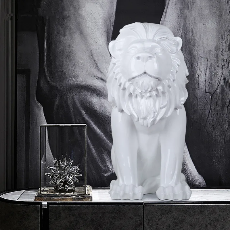 

European Style Simulation Electroplate Lion Colophony Crafts Sculpture Home Entryway Personality Decorations