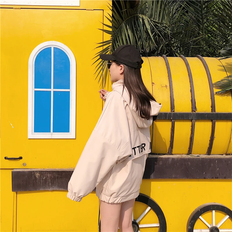 Куртка женская весна и осень Корейская версия оснастки Harajuku Свободная куртка Студенческая с капюшоном порт ветер бейсбол одежда