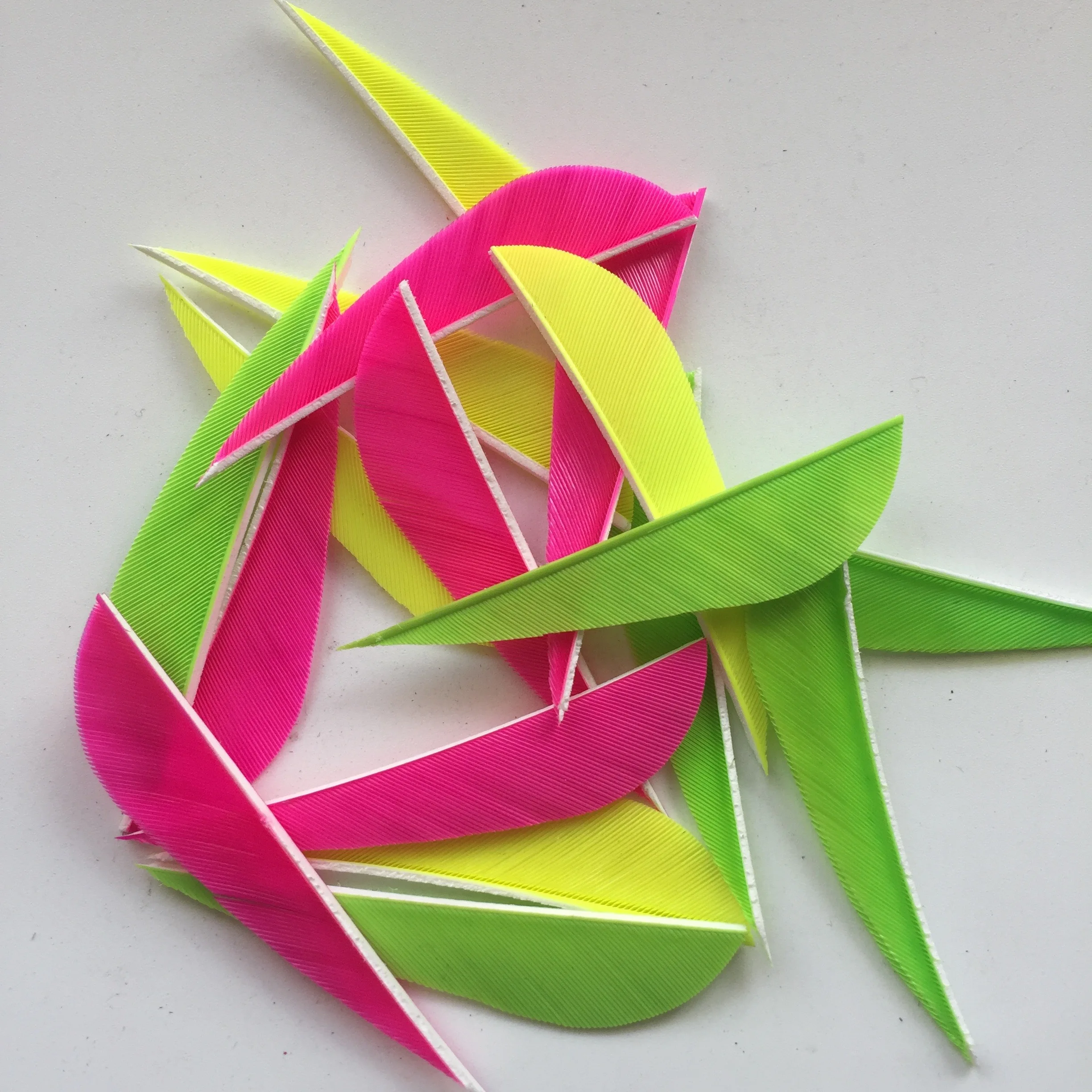 50 шт. 2 5 дюймов параболические стрелы для стрельбы из лука перышки натуральные