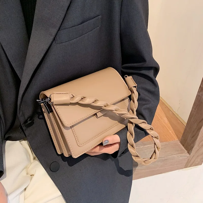 

All-Match Ins Messenger Bag Female Bag 2021 New PU Leather Retro Underarm Bag Niche Design Small Square Bag