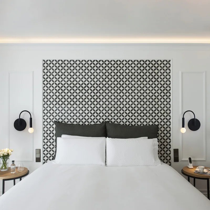 

Nordic simple black wall lamp fashion creative living room bedroom bedside study hotel aisle designer wall lamp