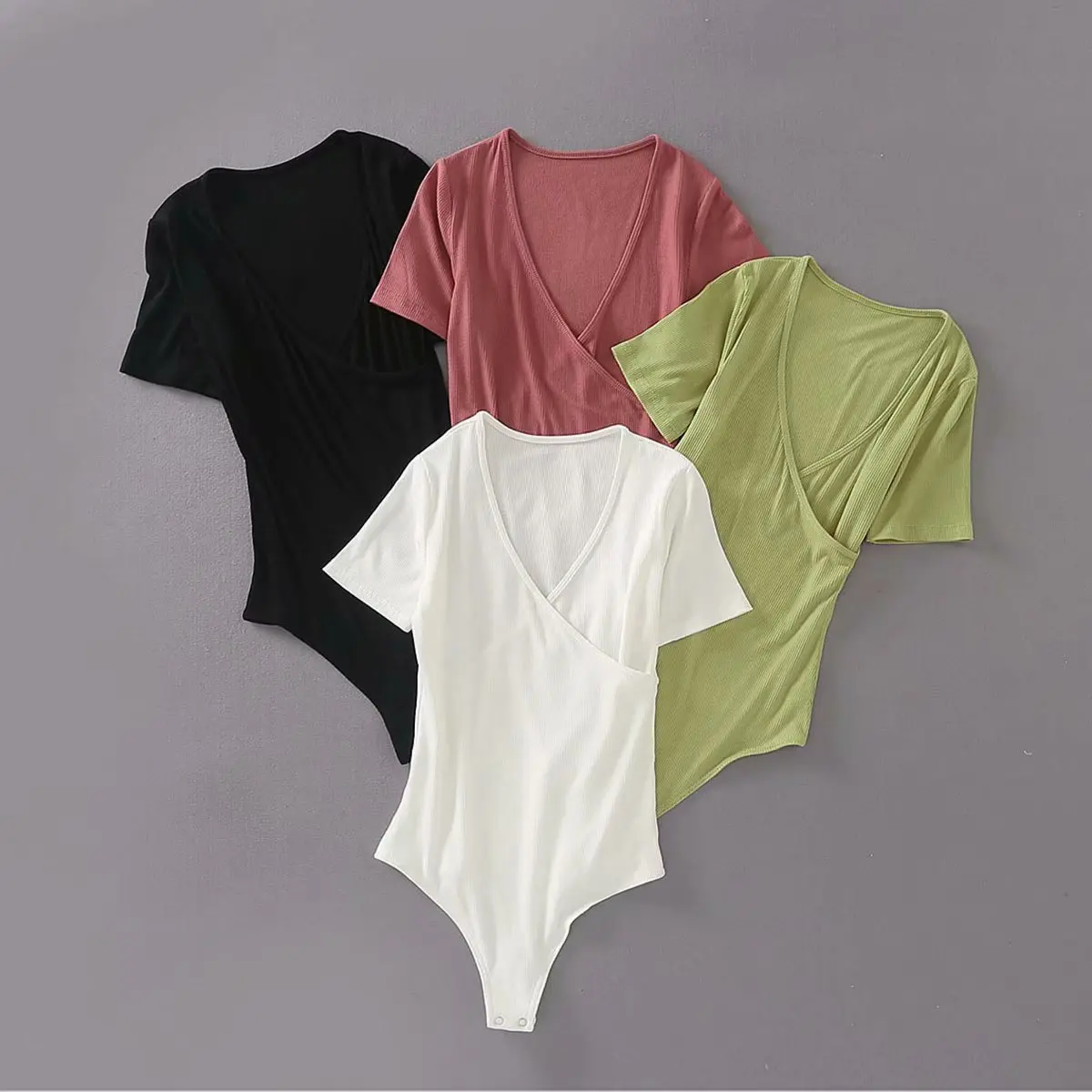 

Женские эластичные трикотажные боди