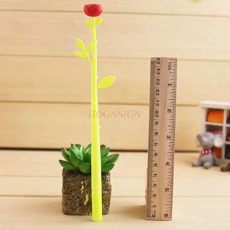 

Cute little fresh roses black gel pen signature pen soft material can be bent