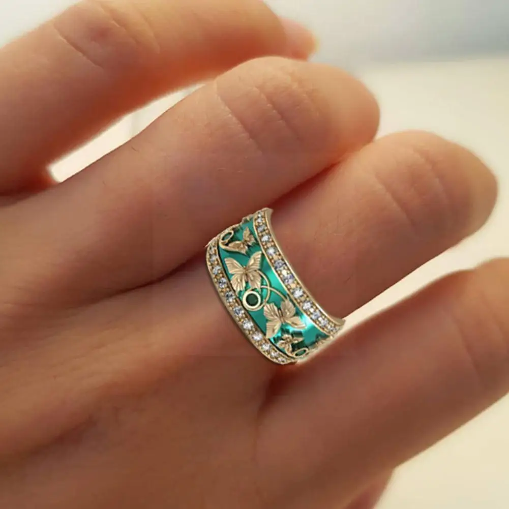 

Fashion Gold Hollow Pattern Ring For Women Elegant Wedding Ring Charm Jewelry Design Green Zircon Lady F1g3