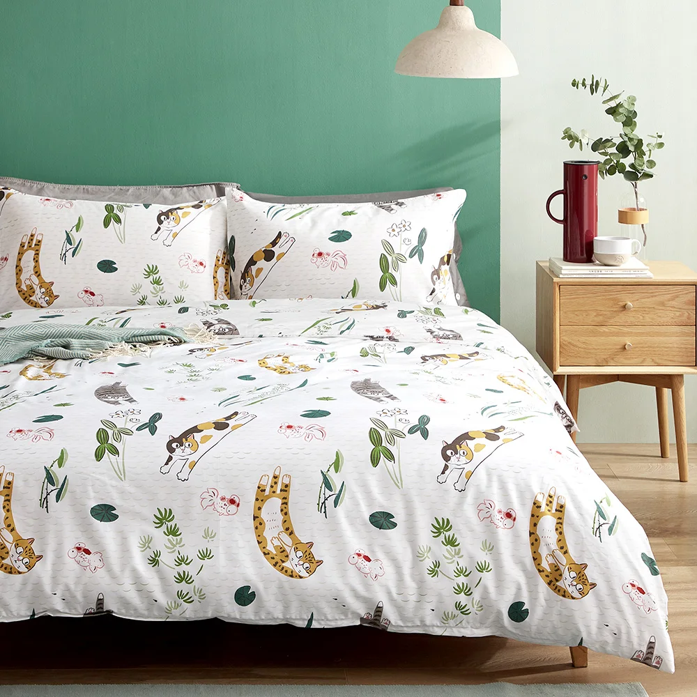 

cat cotton quilt cover pillowcase three-piece set