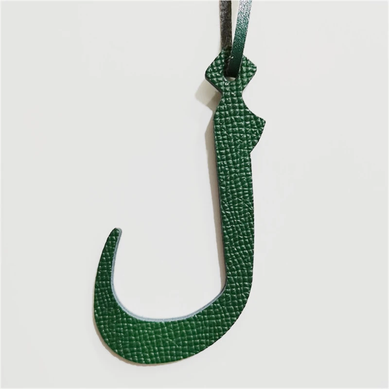 Оптовая продажа Роскошный брелок из натуральной кожи с буквами алфавита