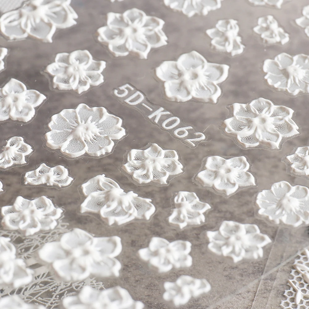 Маникюрные слайдеры черный белый рельефный фотографический 5D гравированный