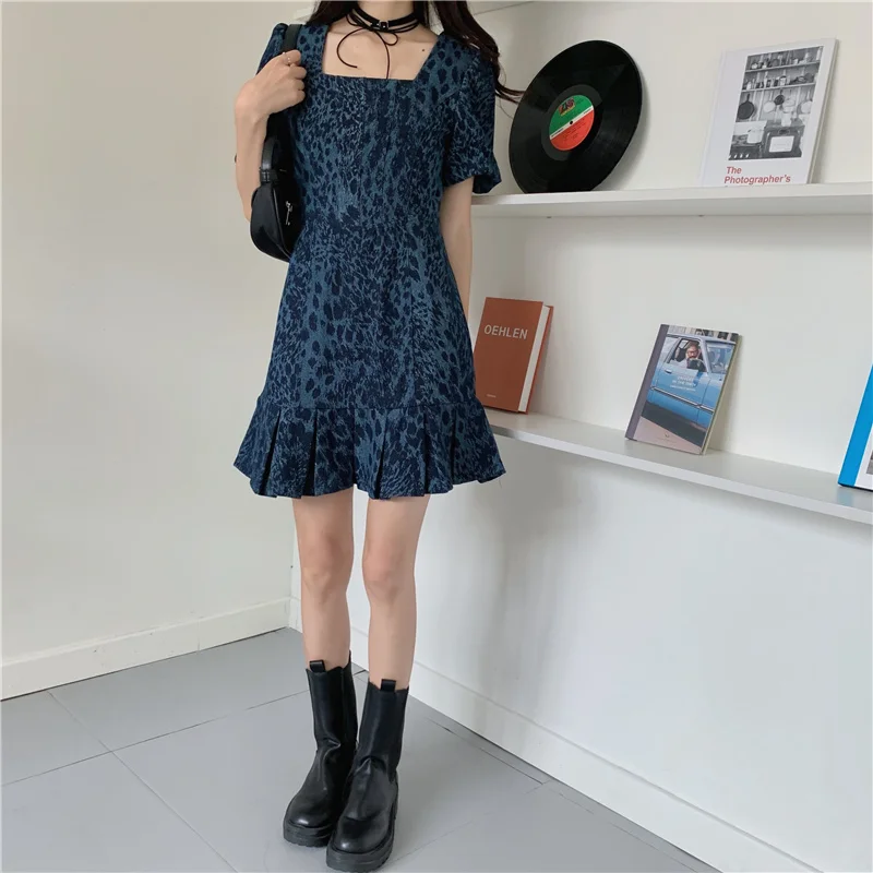 

Women's Square Collar Leopard Print Denim Dress Summer 2021 New Slim Slimming Elegant French Puff Sleeve Short Skirt