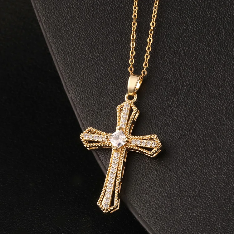 

WANGAIYAO2022 new fashion personality hip-hop style cross necklace cross pendant electroplated copper micro-inlaid zircon pendan