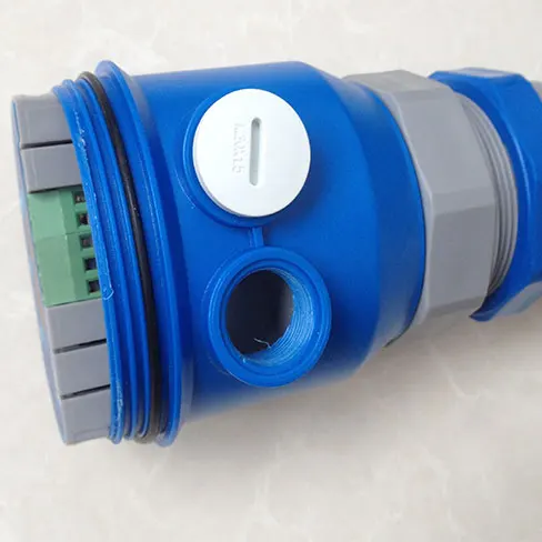 Ультразвуковой датчик уровня топлива для реки, бака для нефти и бака для сжиженного газа с функцией передачи данных по Wi-Fi и GSM.