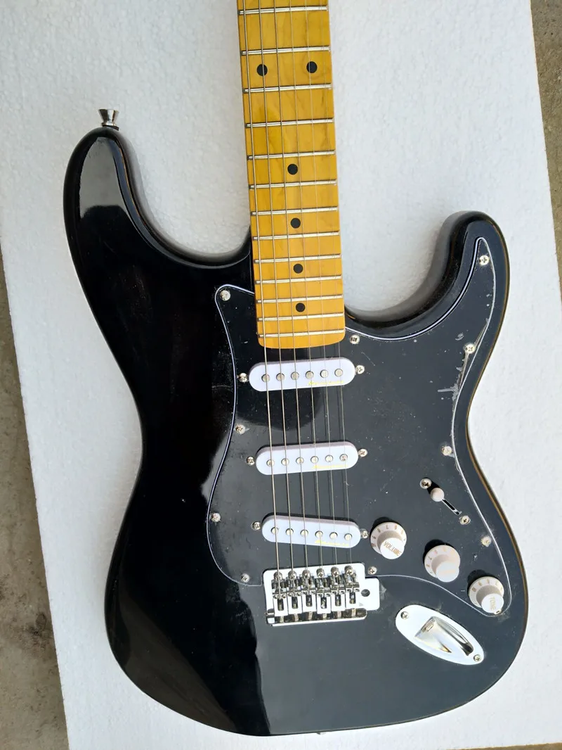 Бесплатная доставка высокое качество черная ST электрическая гитара pickpocket