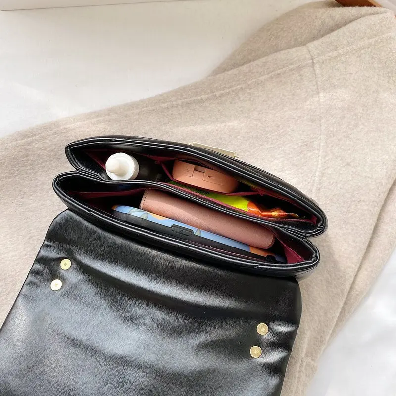 

Summer 2021 New Trendy Fashion Women Bag Messenger Bag Brand Chest Bag Small Square Shoulder Bag V Pattern Bag