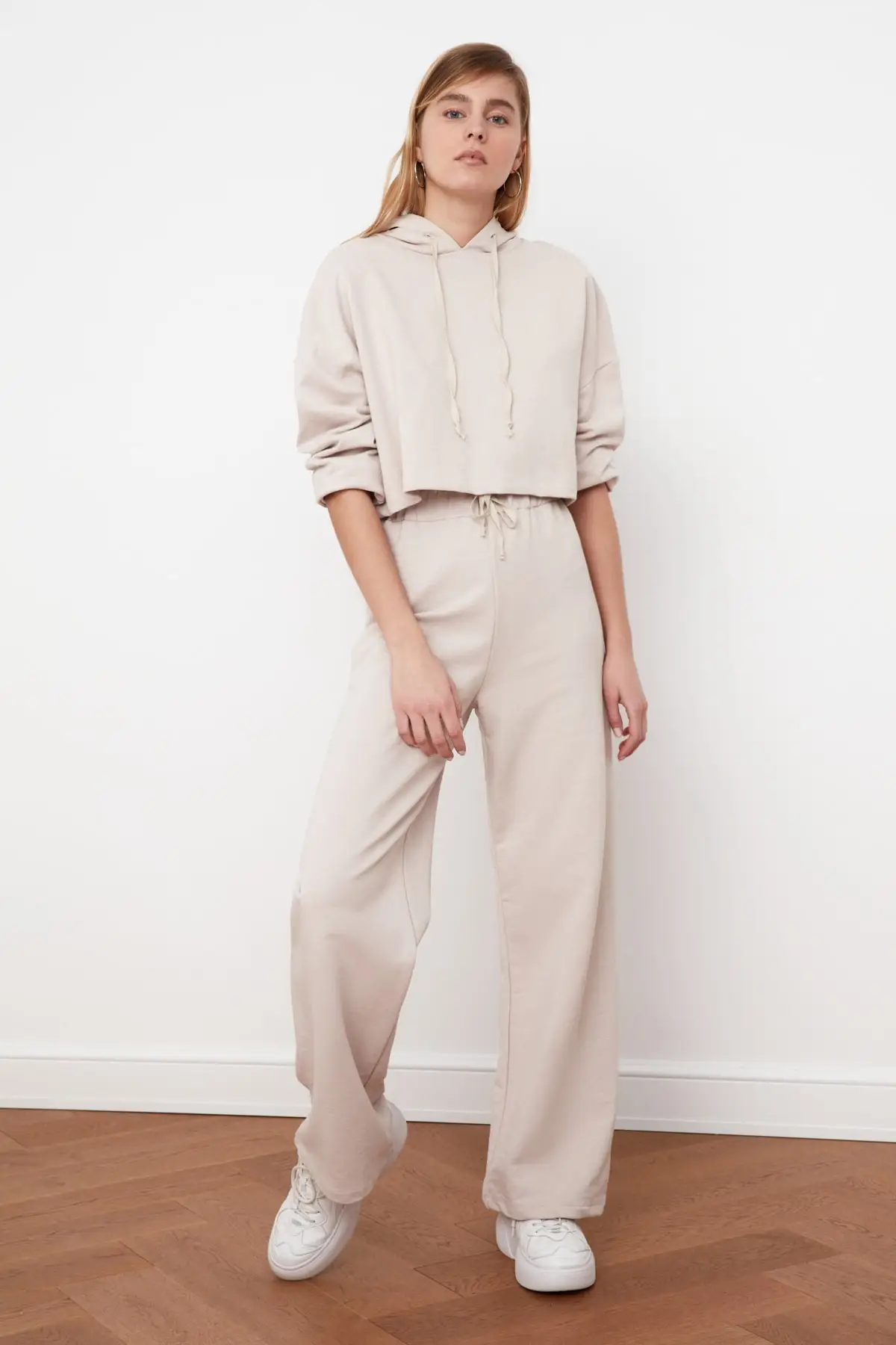 Трендовые трикотажные спортивные штаны TWOSS21EA0011