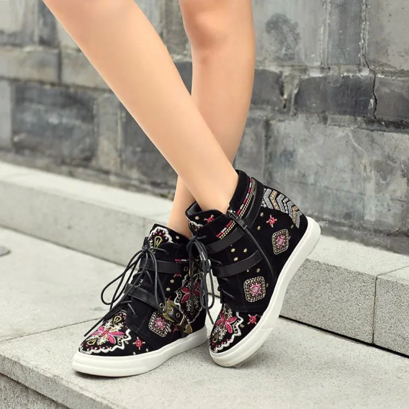 

Retro Wedges Ankle Boots Women Pointed Toe Rivet Buckle Flower Embroidery High Heel Boots Femme Black Real Suede Short Boots
