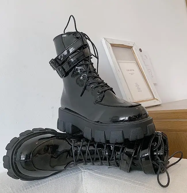 

New Combat Patent Leather Boots Women Lace Up Gothic Black Platform Leather Martin Ankle Boots Women Shoes Botas Mujer