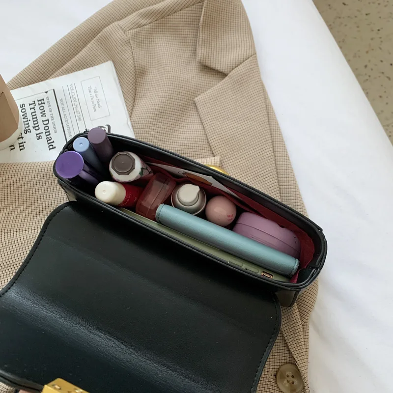 

Trend Crocodile Pattern Chain Square Handbags for Women Retro PU Leather Crossbody Bag with Lock Ladies Solid Color Shoulder Bag