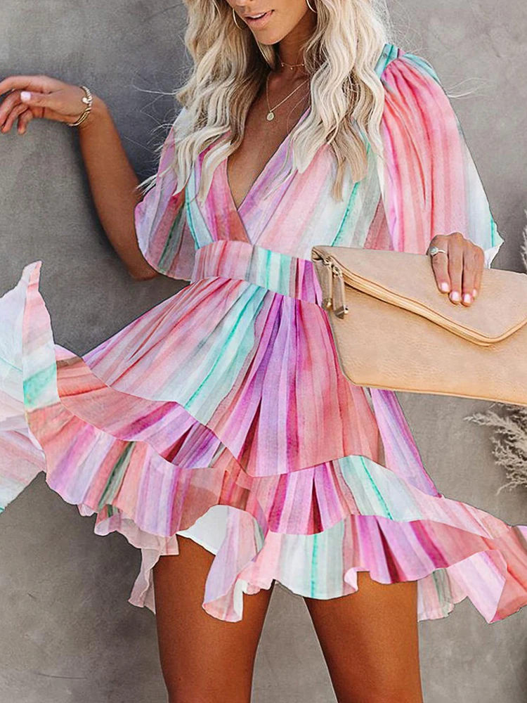 

Женское мини-платье с цветочным принтом, V-образным вырезом и оборками